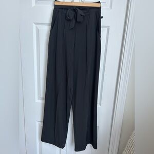 Lululemon Black Women's Pleated Dress pant
